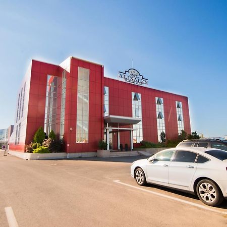 Hotel Alinalex - Paradisul Acvatic Braşov Exterior foto