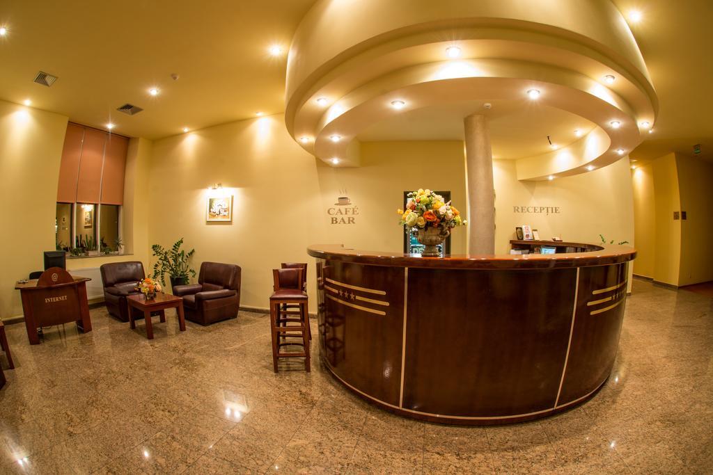 Hotel Alinalex - Paradisul Acvatic Braşov Exterior foto