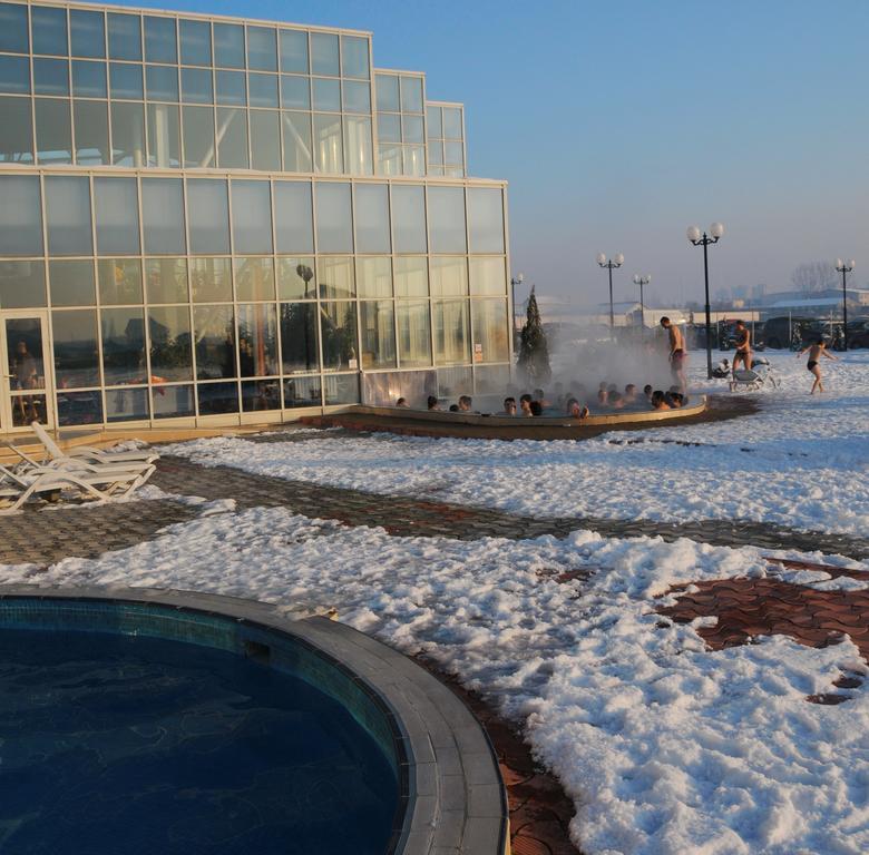 Hotel Alinalex - Paradisul Acvatic Braşov Exterior foto